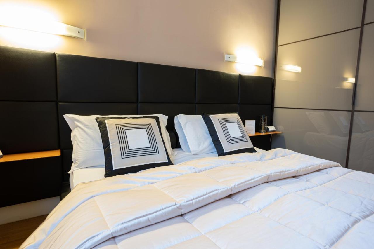 Cardilli Luxury Rooms Рим Экстерьер фото